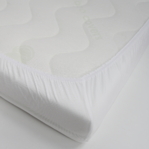 Prześcieradło Bambusowe Białe - Materac dla dziecka i niemowlaka Przescieradlo bambusowe biale naroznik - Materac dla dziecka i niemowlaka