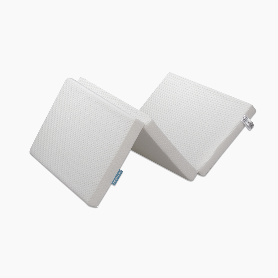 materac-cwieczneia-ruchowe-mrr1-bialy-gal3.jpg materac cwieczneia ruchowe mrr1 bialy gal3 - Materac dla dziecka i niemowlaka